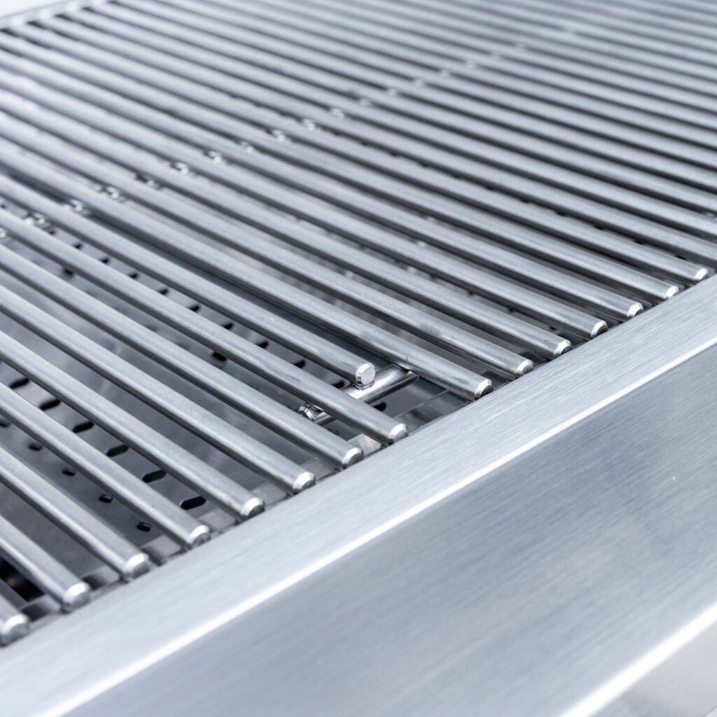 SUMMERSET™ Sizzler 25" Built-In Grill [2 Fuel Types]