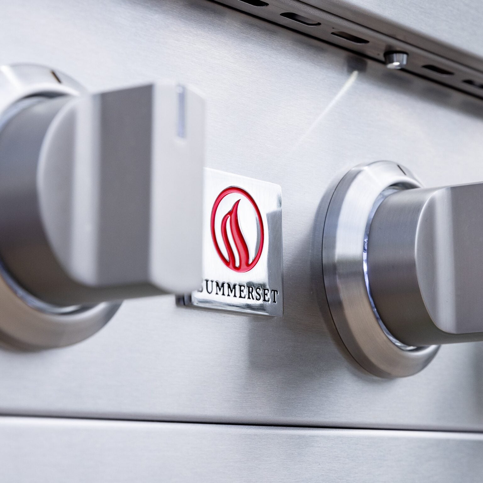 SUMMERSET™ Sizzler Pro 40" Built-In Grill [2 Fuel Types]