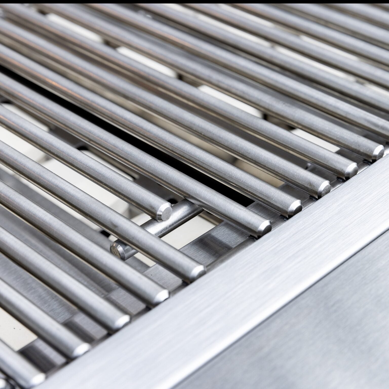 SUMMERSET™ Sizzler Pro 40" Built-In Grill [2 Fuel Types]