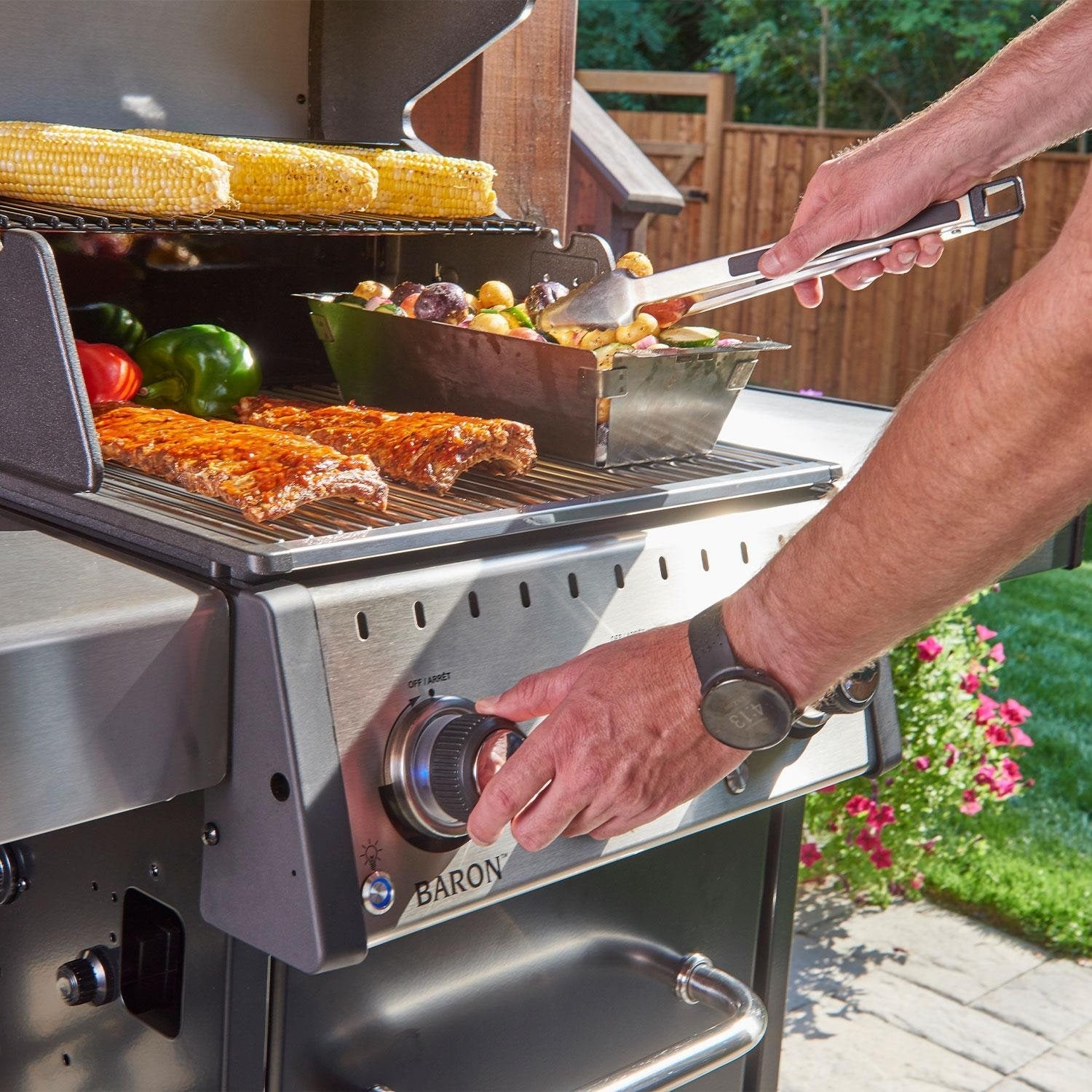Broil King® Baron™ 320 PRO 3-Burner Grill