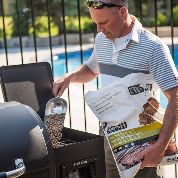 Broil King® Regal™ Pellet 500 Grill [Wi-Fi & Bluetooth Controlled]