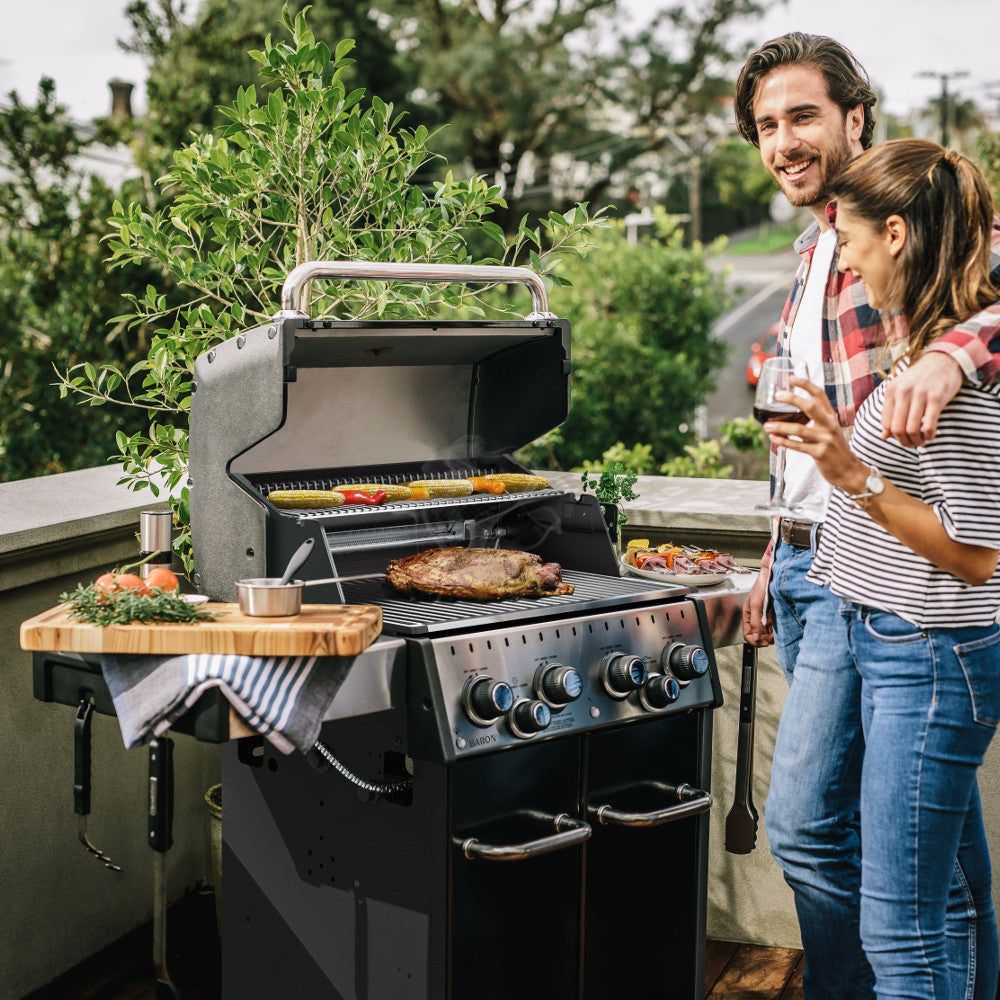 Broil King® Baron™ 490 PRO 4-Burner Grill