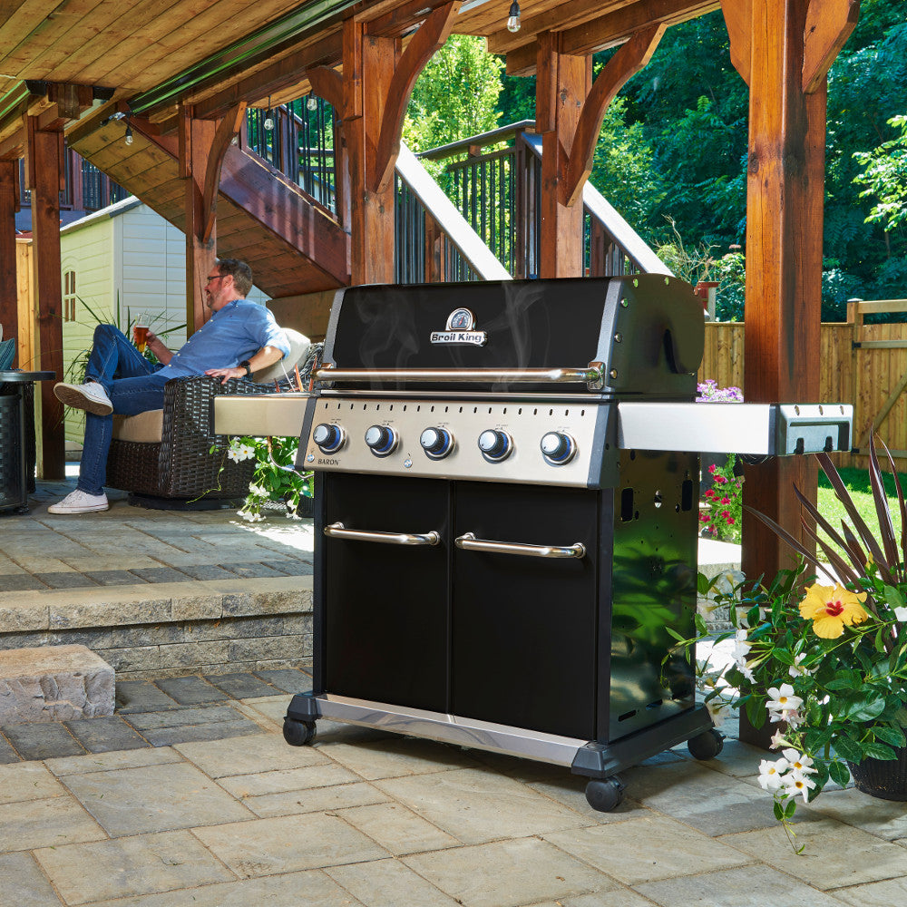 Broil King® Baron™ 520 PRO 5-Burner Grill